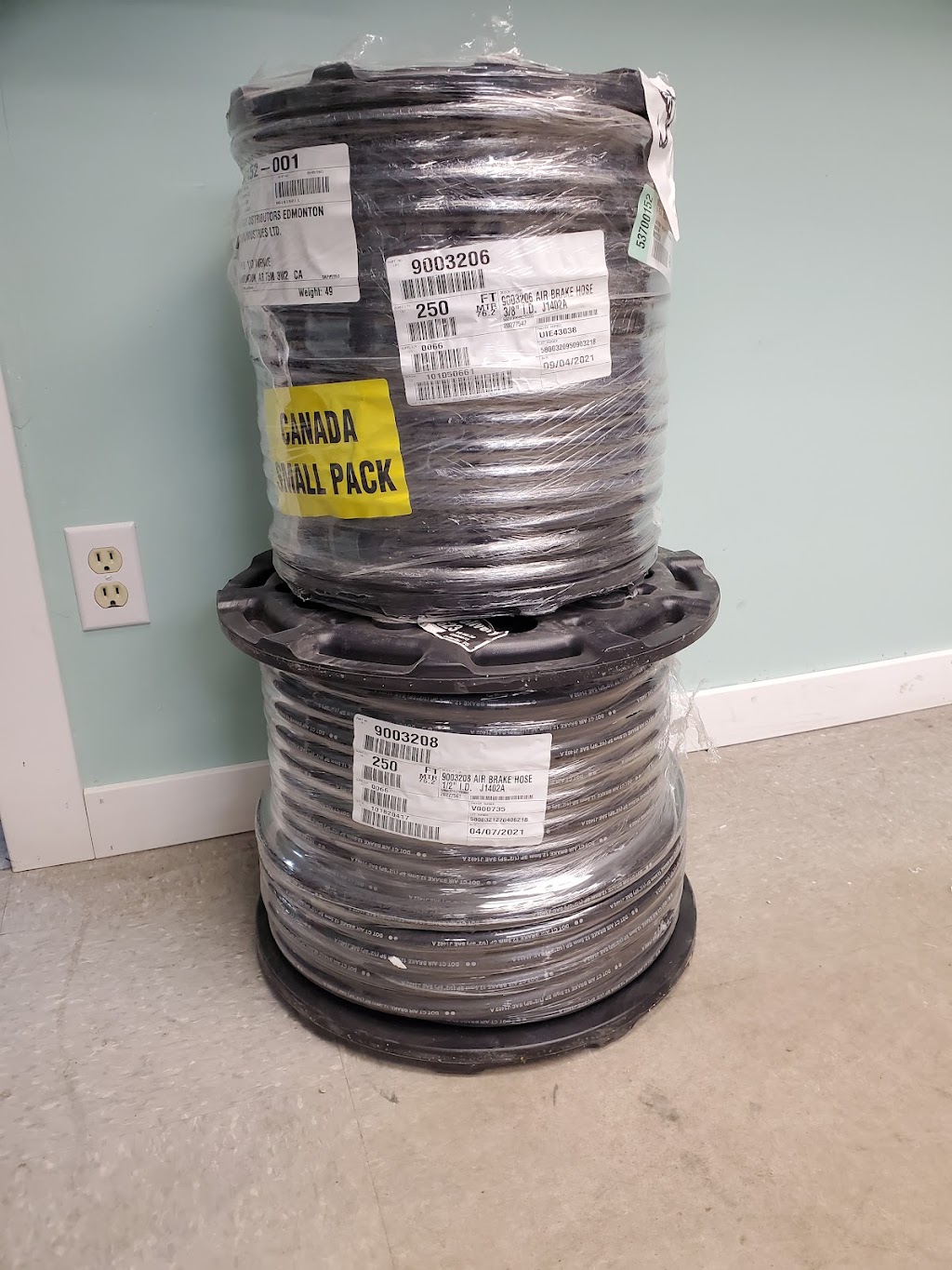 Eagle Heavy Duty Parts Inc. | 1561 Brookside Blvd, Winnipeg, MB R2R 1V6, Canada | Phone: (204) 697-2888