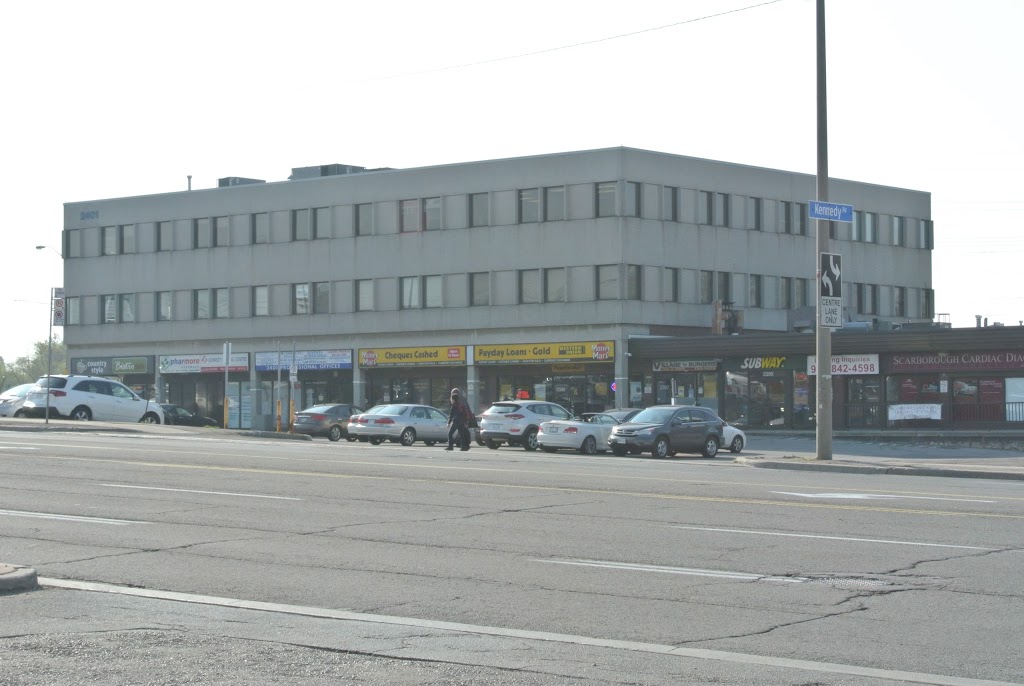 Pizza Village n Burgers | 2397 Eglinton Ave E, Scarborough, ON M1K 2M5, Canada | Phone: (416) 752-9070