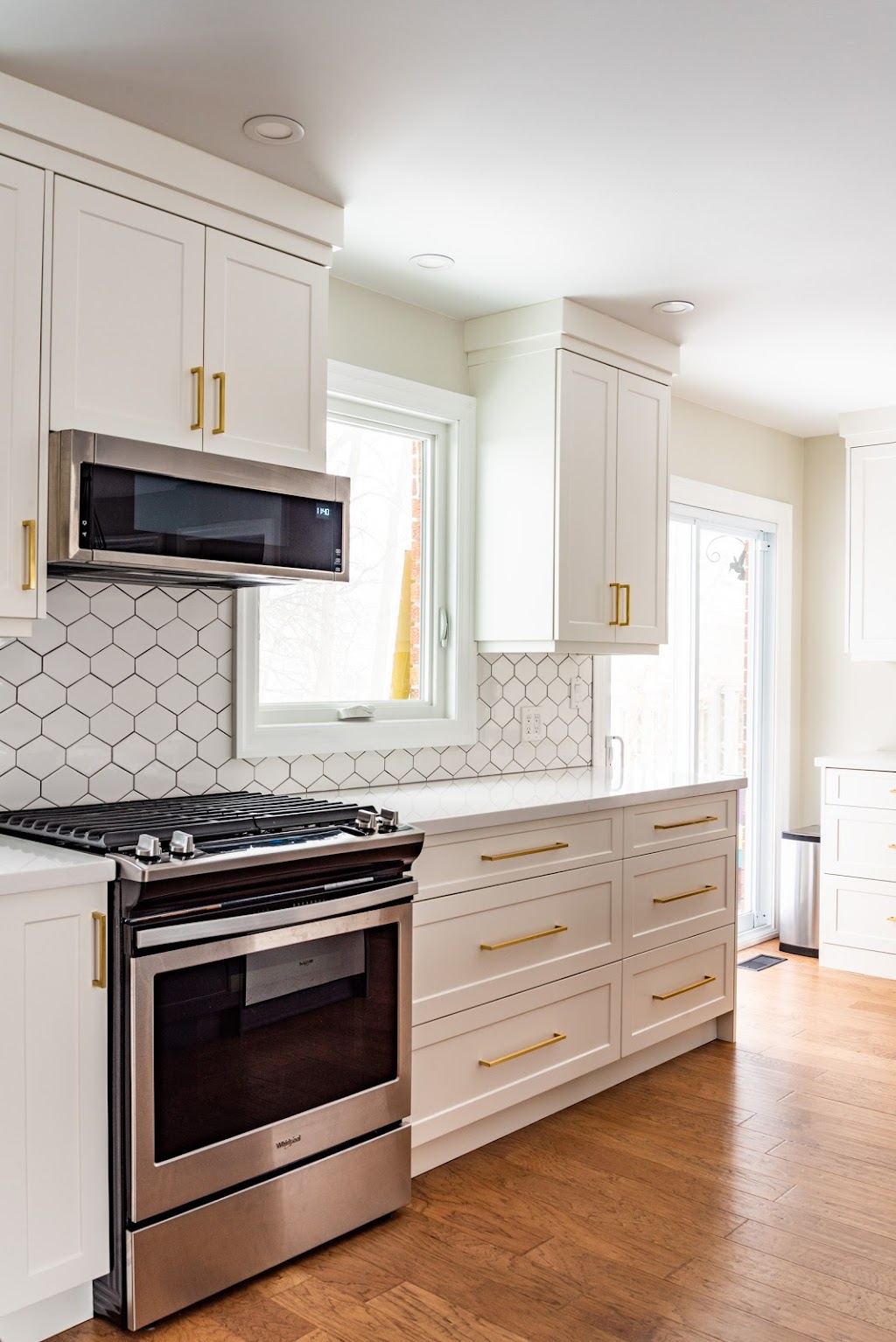 Cabneato Collingwood | 101 Pretty River Pkwy, Collingwood, ON L9Y 4M8, Canada | Phone: (705) 444-5005