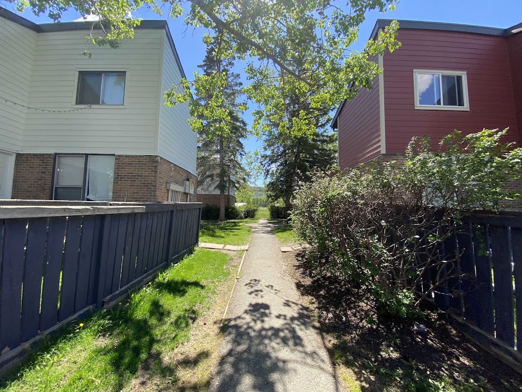 Bow River Townhomes | 6347 Bowview Rd NW, Calgary, AB T3B 4L9, Canada | Phone: (403) 700-2723