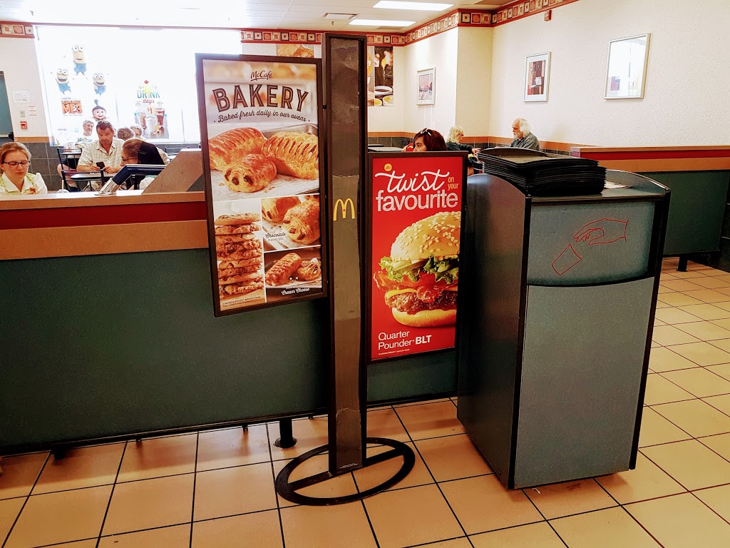 McDonalds | 1016 Manitoba Ave, Selkirk, MB R1A 4M1, Canada | Phone: (204) 785-9844