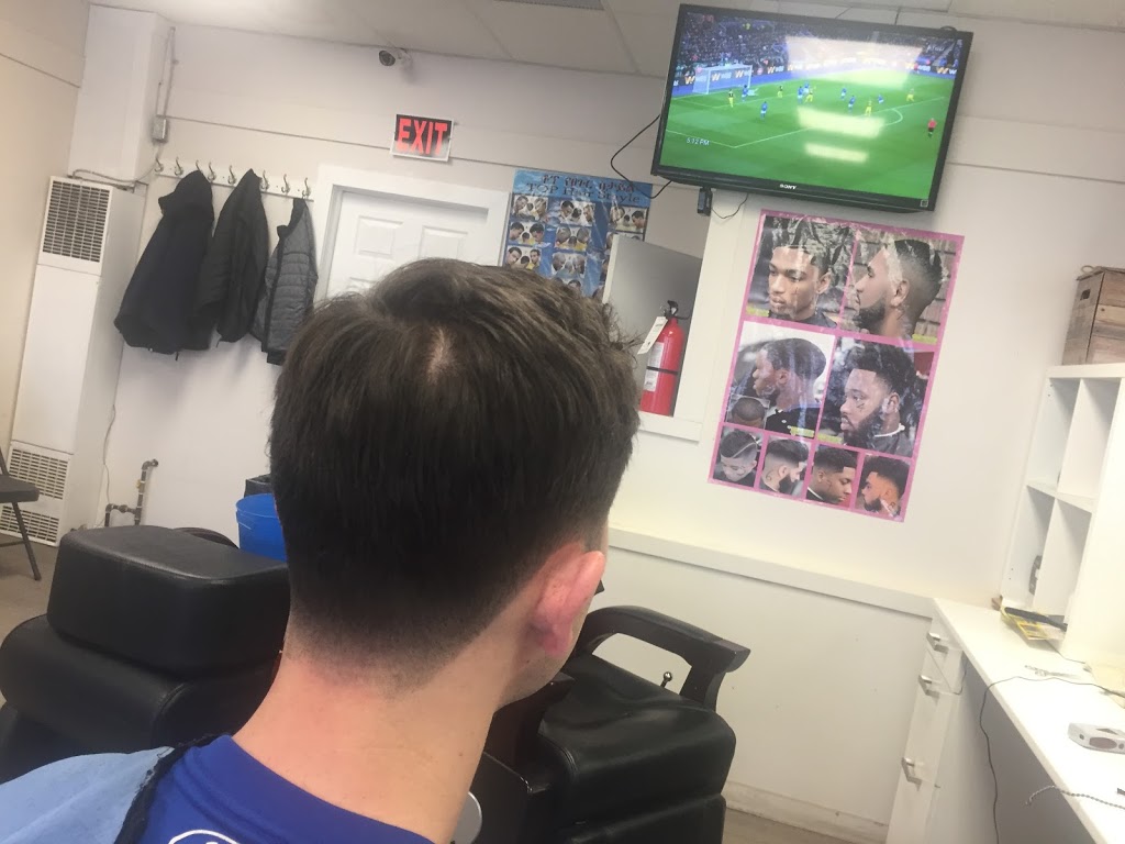 Zee Barbershop | 9008 Jasper Ave, Edmonton, AB T5H 3S8, Canada | Phone: (780) 761-6004