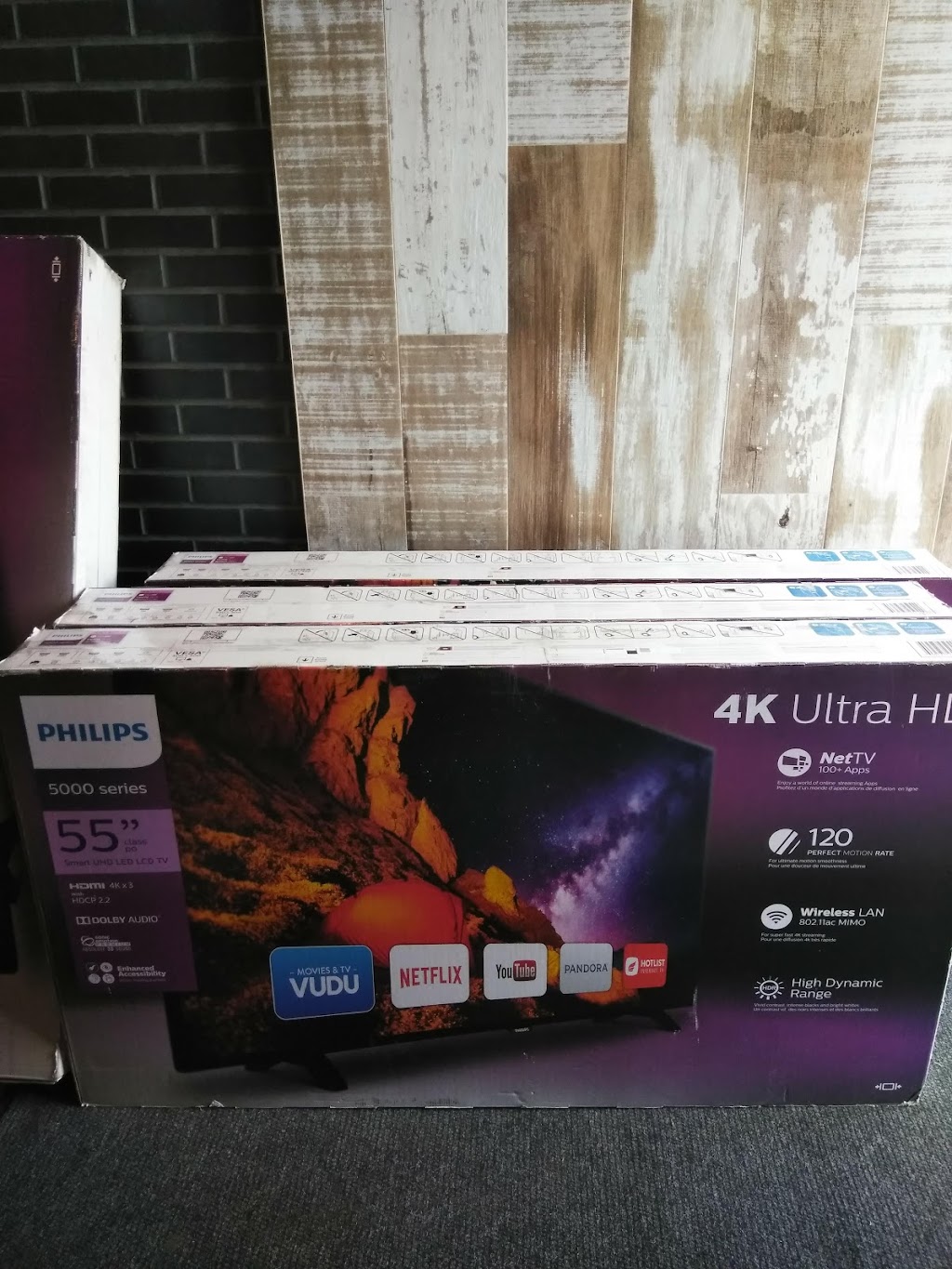 Good but cheap electronics | 3326 Keele St, North York, ON M3M 2X4, Canada | Phone: (647) 575-6589
