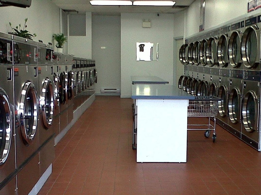 LAUNDROMAT | 650 Plains Rd E, Burlington, ON L7T 2E9, Canada | Phone: (905) 634-2662