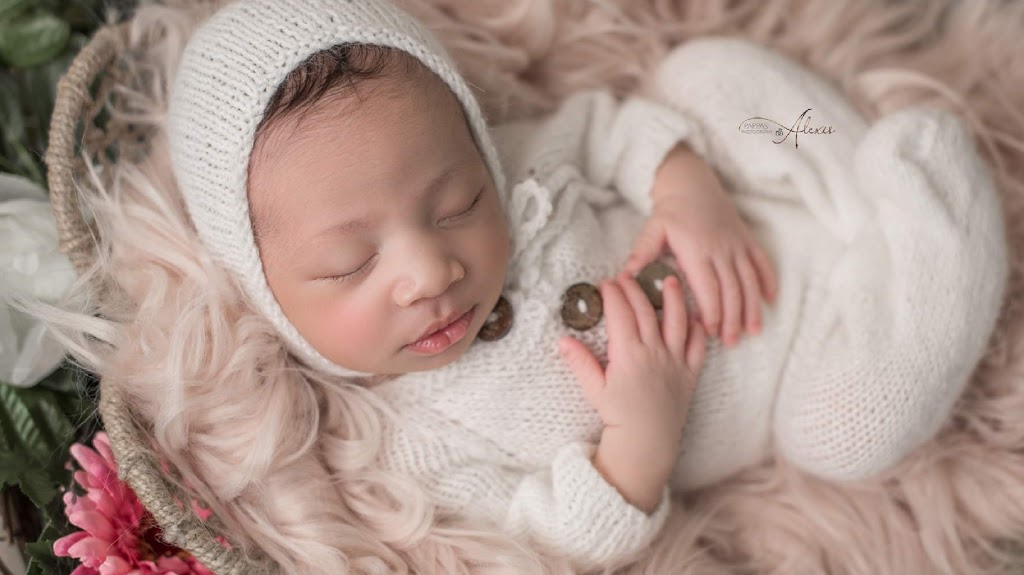 Alexis Pappas Newborn & Baby Photography | 148 Forestbrook St, Ottawa, ON K2K 0A8, Canada | Phone: (613) 889-4461