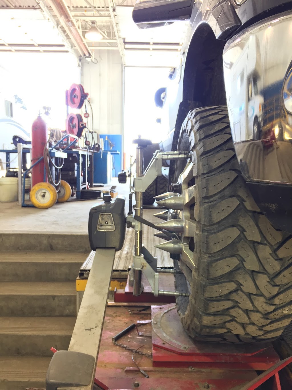 Kal Tire | car repair | 7820 Sparrow Crescent, Leduc, AB T9E 7G1, Canada | 7809806294 OR +1 780-980-6294