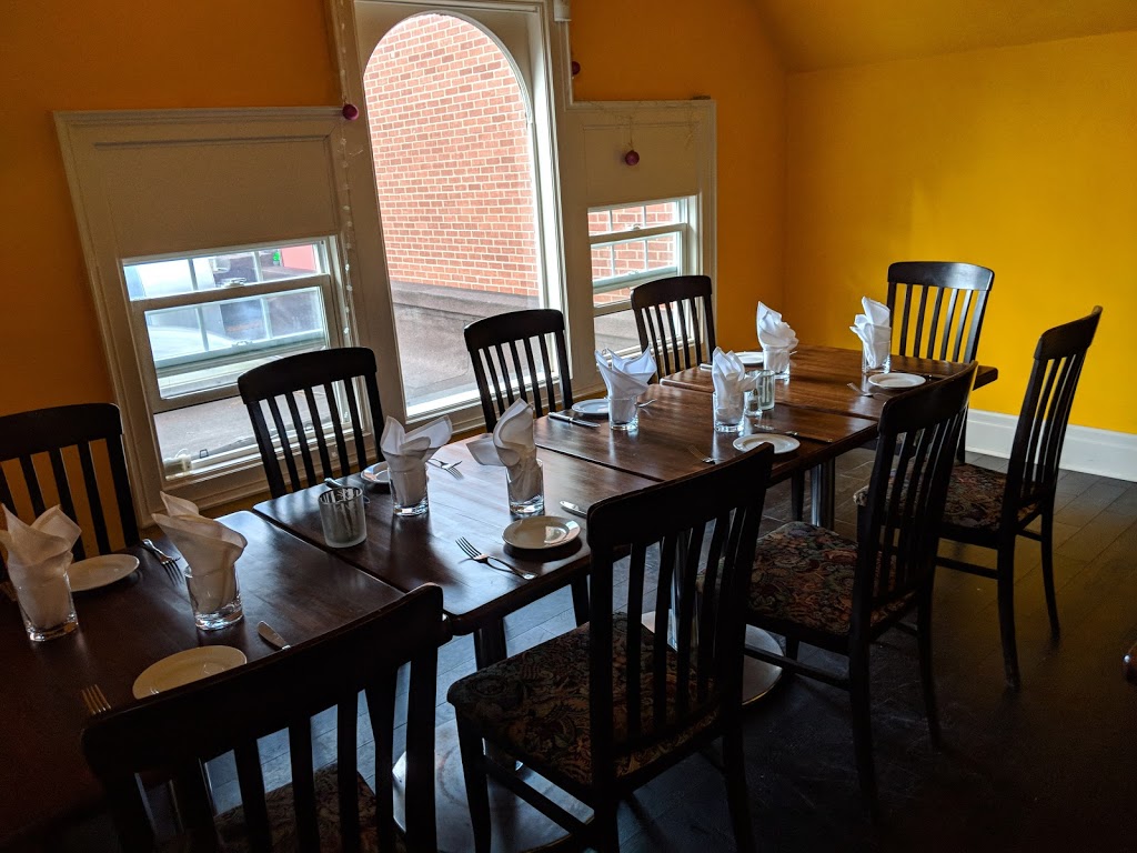 La Sala Restaurant | 1975A Queen St E, Toronto, ON M4L 1J1, Canada | Phone: (416) 694-0004