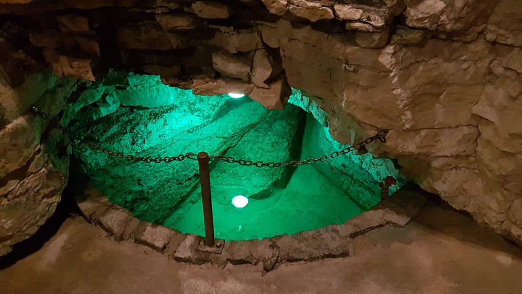 Tyendinaga Caves | 2623 Harmony Rd, Belleville, ON K8N 4Z6, Canada | Phone: (613) 919-5686