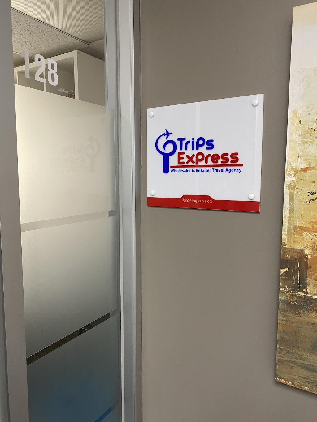 Trips Express | 2255 St. Laurent Blvd, Ottawa, ON K1G 4K3, Canada | Phone: (613) 702-3235