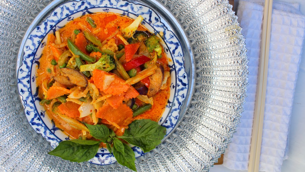 Pad Thai | 2655 Portage Ave, Winnipeg, MB R3J 0P9, Canada | Phone: (204) 888-9656