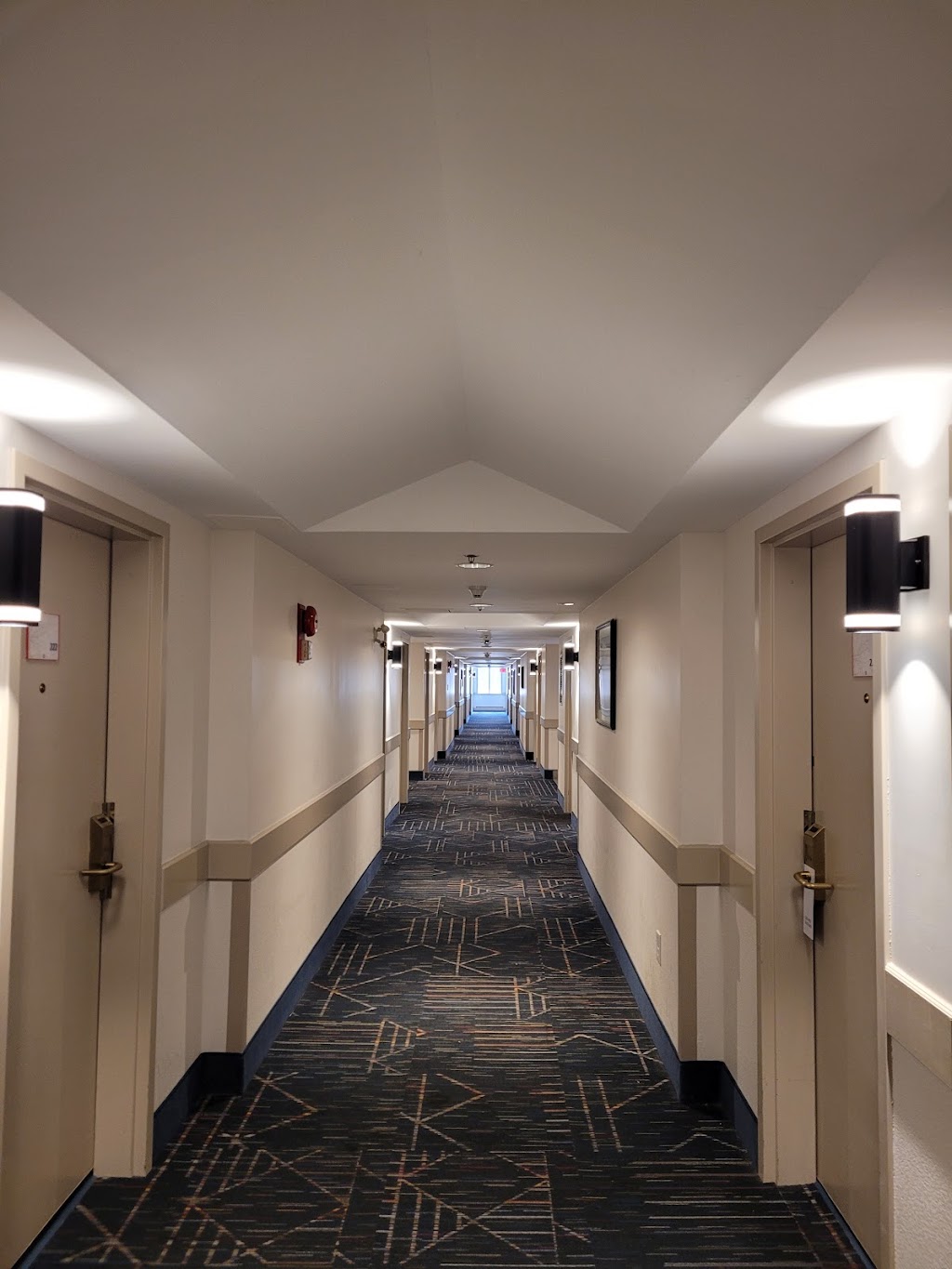 Riviera Plaza and Conference Centre Calgary Airport | 3515 26 St NE, Calgary, AB T1Y 7E3, Canada | Phone: (403) 250-8855