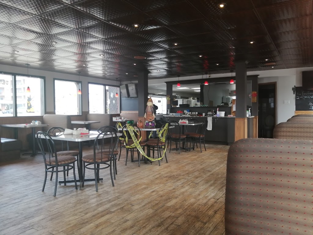 Le Local Resto-rant | 10506 Bd des Hêtres, Shawinigan, QC G9T 2H2, Canada | Phone: (819) 601-8612