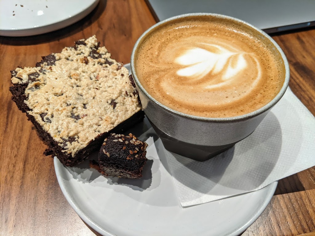 Café chez Téta | 227 Rue Rachel E, Montréal, QC H2W 1E4, Canada | Phone: (514) 845-5776