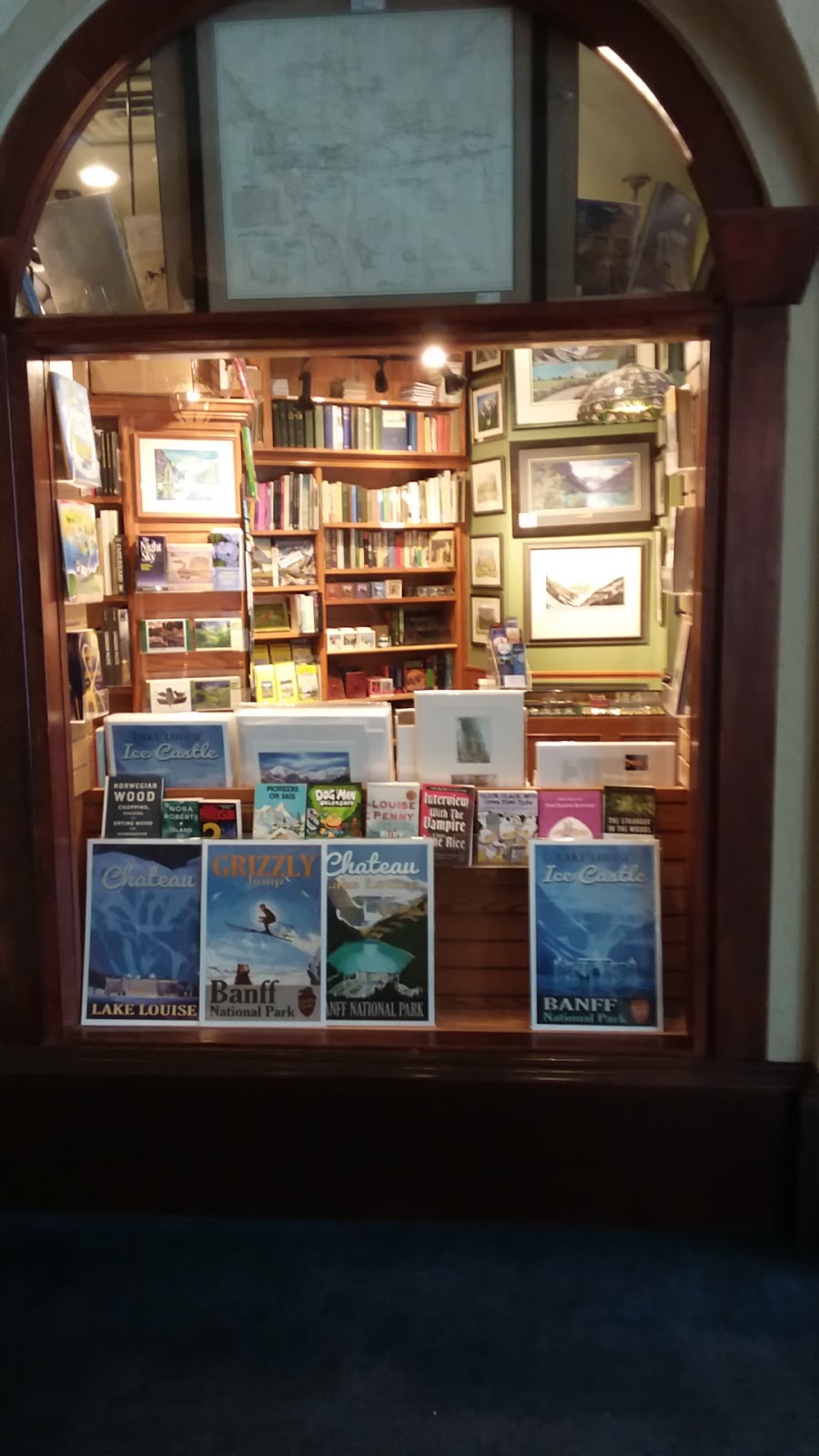 Mountain Lights Books & Crafts | 111 Lake Louise Dr, Lake Louise, AB T0L 1E0, Canada | Phone: (403) 522-3734