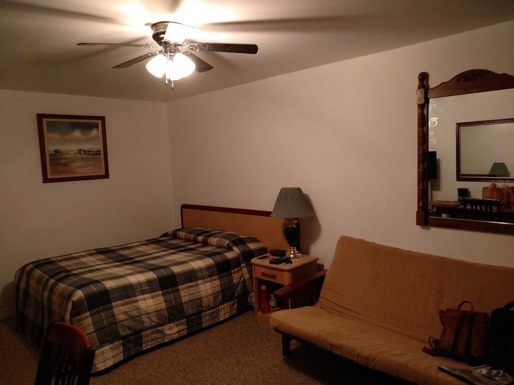 Fundy Rocks Motel | 3471 NB-114, Edgetts Landing, NB E4H 2G5, Canada | Phone: (877) 734-1904