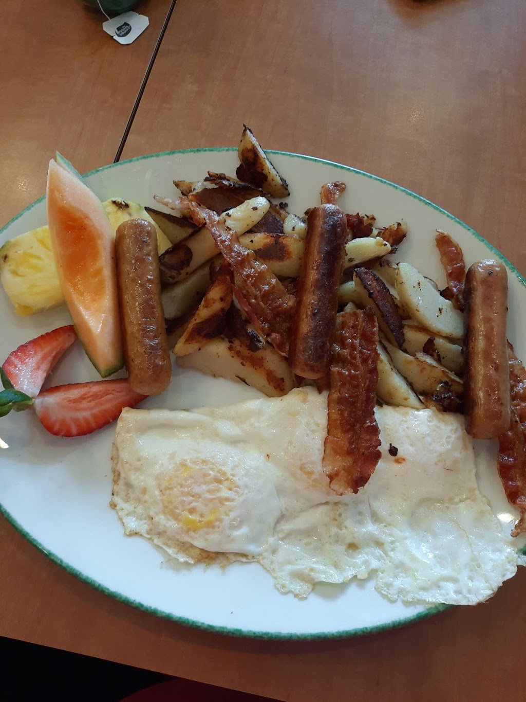 Cora Breakfast and Lunch | 9049 Commercial St, New Minas, NS B4N 5A4, Canada | Phone: (902) 365-3335