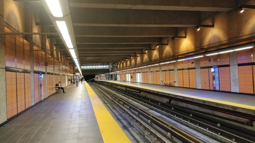 Station Cartier | 5 Boulevard Cartier O, Laval, QC H7N 0A3, Canada