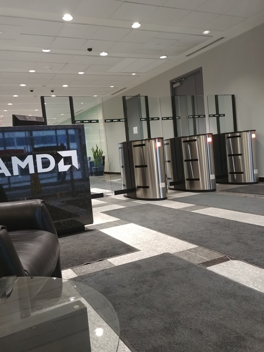 AMD | point of interest | 1 Commerce Valley Dr E, Thornhill, ON L3T 7X6, Canada | 9058822600 OR +1 905-882-2600
