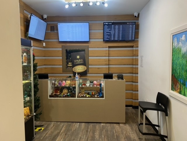 Spark Cannabis Coboconk | 6666 ON-35, Coboconk, ON K0M 1K0, Canada | Phone: (705) 821-4200