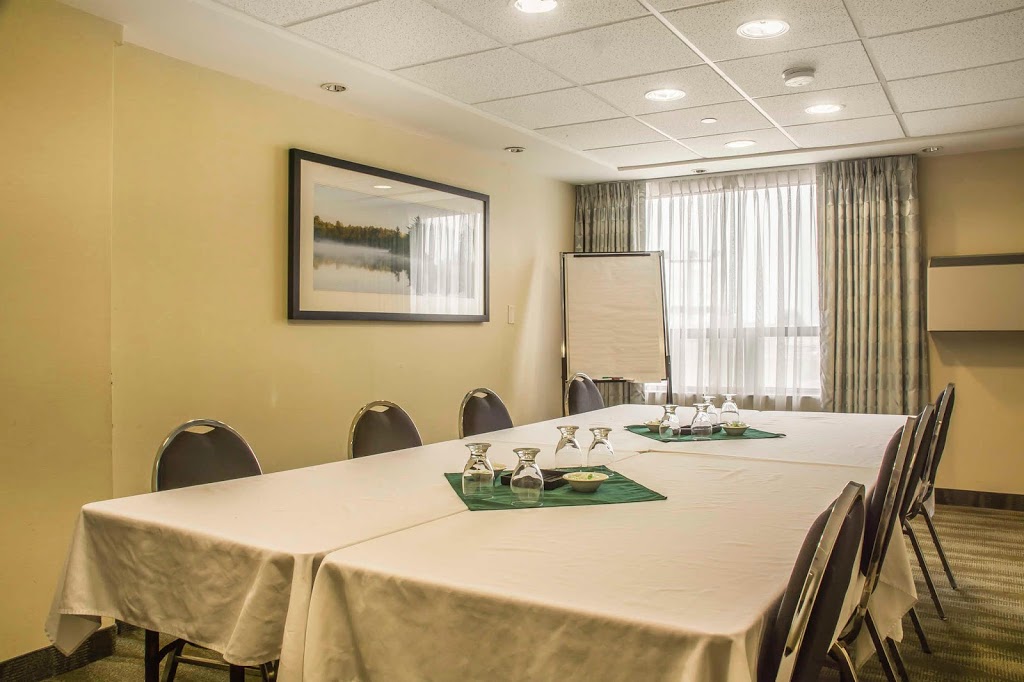 Quality Hotel | 950 Walkers Line, Burlington, ON L7N 2G2, Canada | Phone: (905) 639-9290