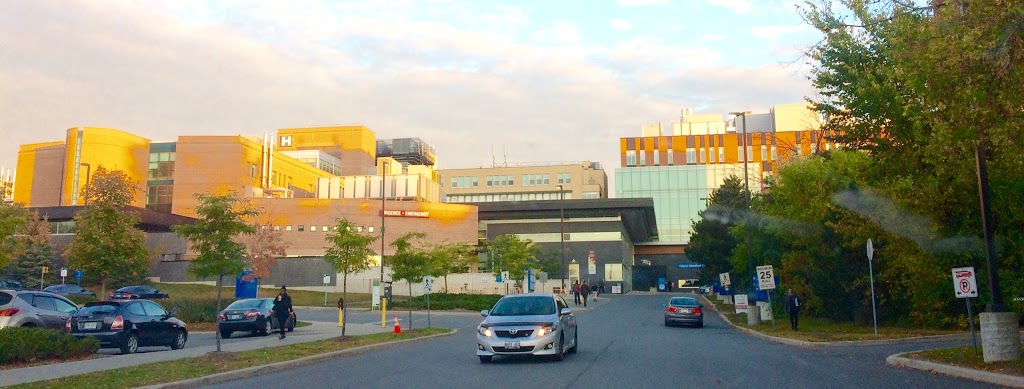 Montfort Hospital | 713 Montreal Rd, Ottawa, ON K1K 0T2, Canada | Phone: (613) 746-4621