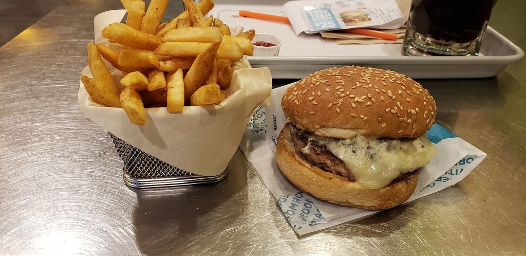 A&W Canada | 516 16 Ave NW, Calgary, AB T2M 0J4, Canada | Phone: (403) 220-9027