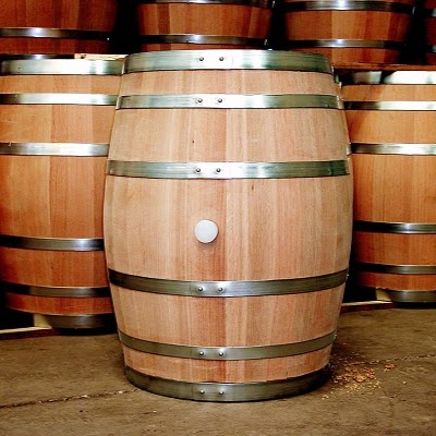 Yonge Street Winery | 14834 Yonge St, Aurora, ON L4G 1N2, Canada | Phone: (905) 841-5552