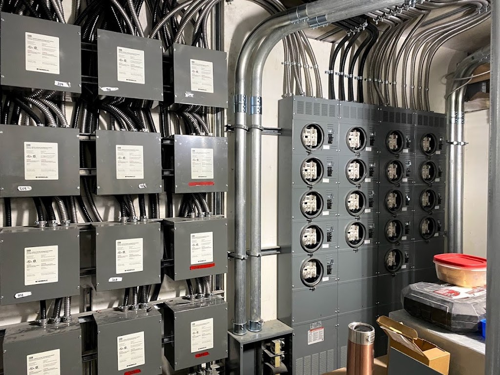 Entreprise Électrique Deville | 14501 Bd du Curé-Labelle Local 104, Mirabel, QC J7J 1M2, Canada | Phone: (450) 712-5462