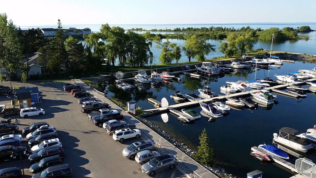 Cranberry Waterfront Suites and Country Club | 9 Harbour St E, Collingwood, ON L9Y 5C5, Canada | Phone: (866) 893-8883