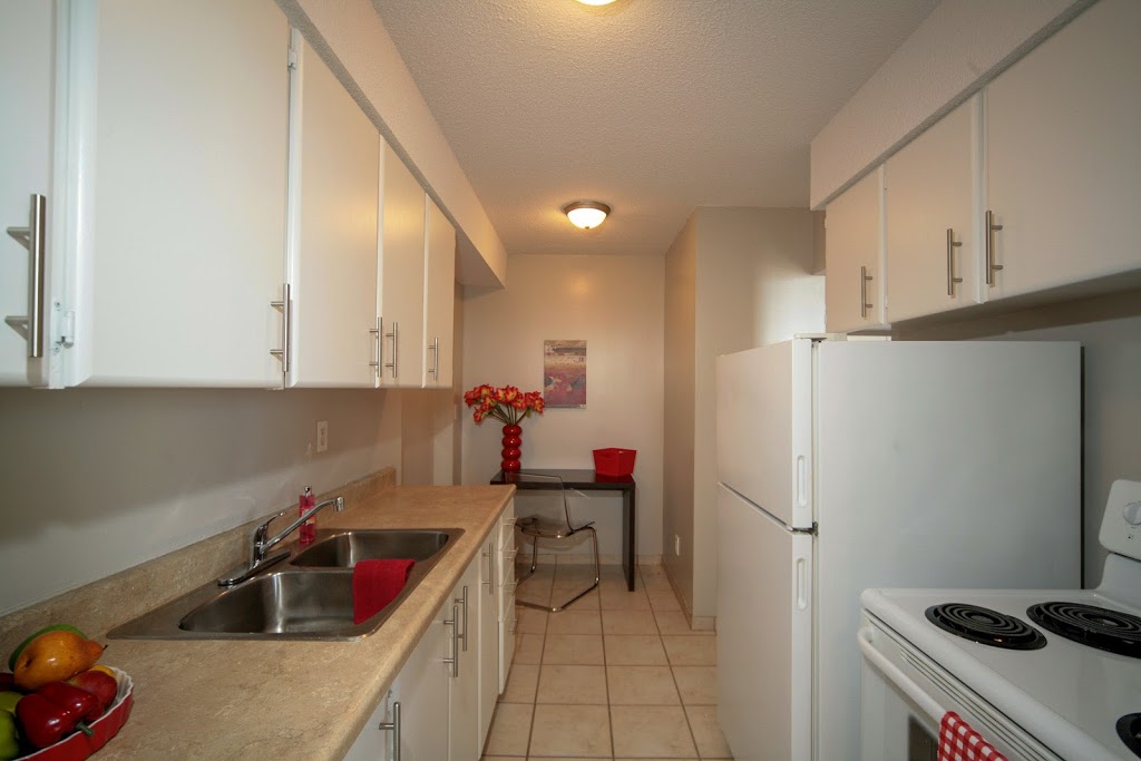 Hazelview Properties | 955 Warwick Ct, Burlington, ON L7T 3Z6, Canada | Phone: (289) 812-3199