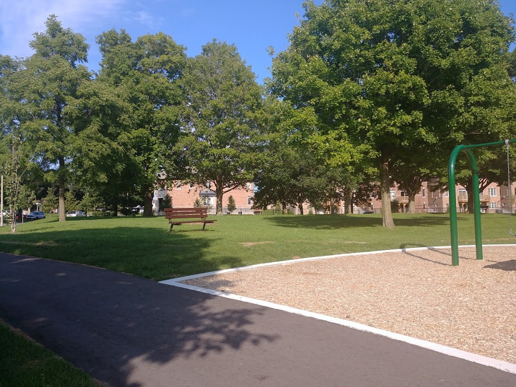 Brooks Road Park | 51 Keeler Blvd, Scarborough, ON M1E 4K6, Canada | Phone: (416) 338-4386