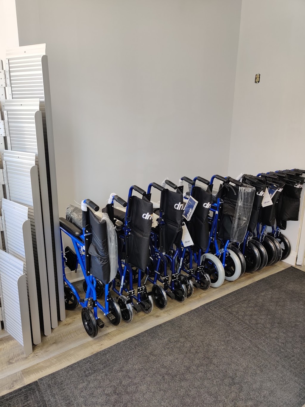 Help Mobility (24/7 Over the phone) | 4161 Sladeview Crescent Unit 8, Mississauga, ON L5L 5R3, Canada | Phone: (905) 615-9302