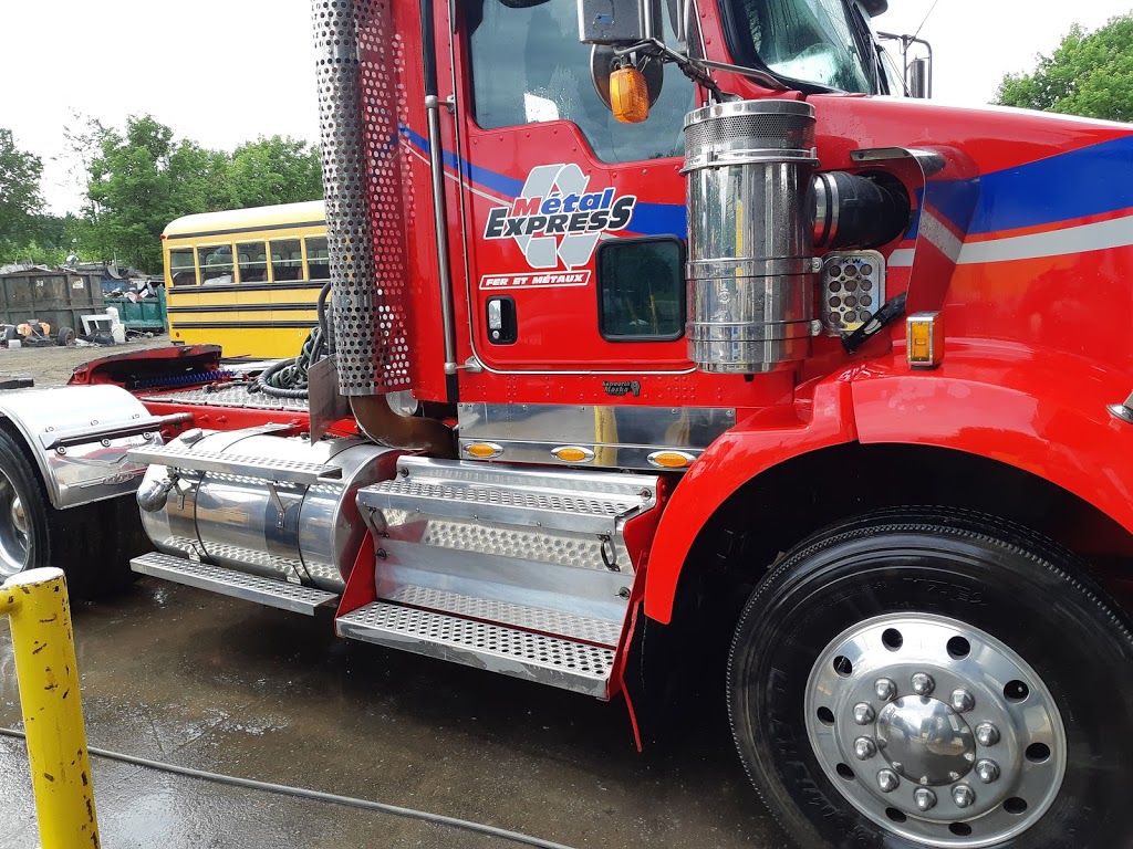 LExpress du Camion | 254 Rue Richard-Audet, Roxton Falls, QC J0H 1E0, Canada | Phone: (450) 548-5621