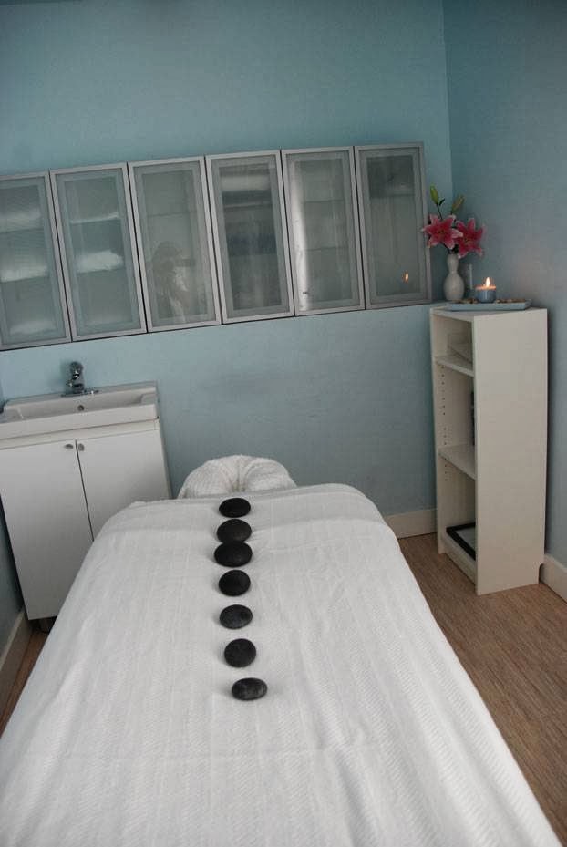 CosMedics | 11526 Jasper Ave, Edmonton, AB T5K 0M8, Canada | Phone: (780) 428-9333