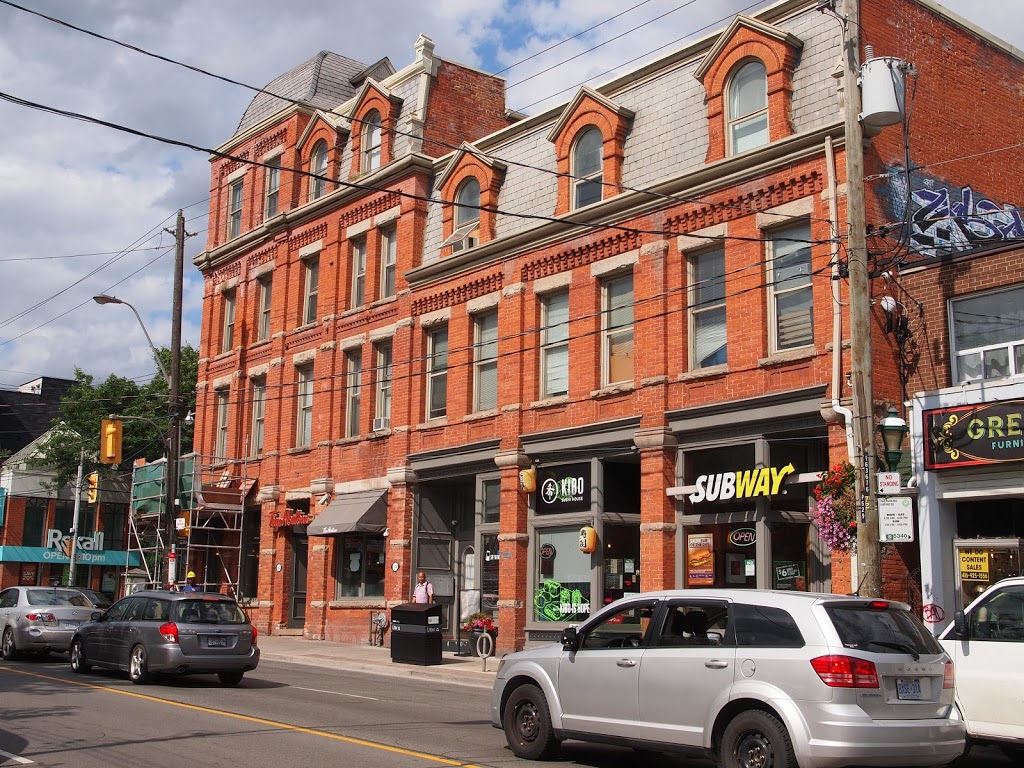 Subway | 531 Parliament St, Toronto, ON M4X 1P3, Canada | Phone: (416) 928-0999