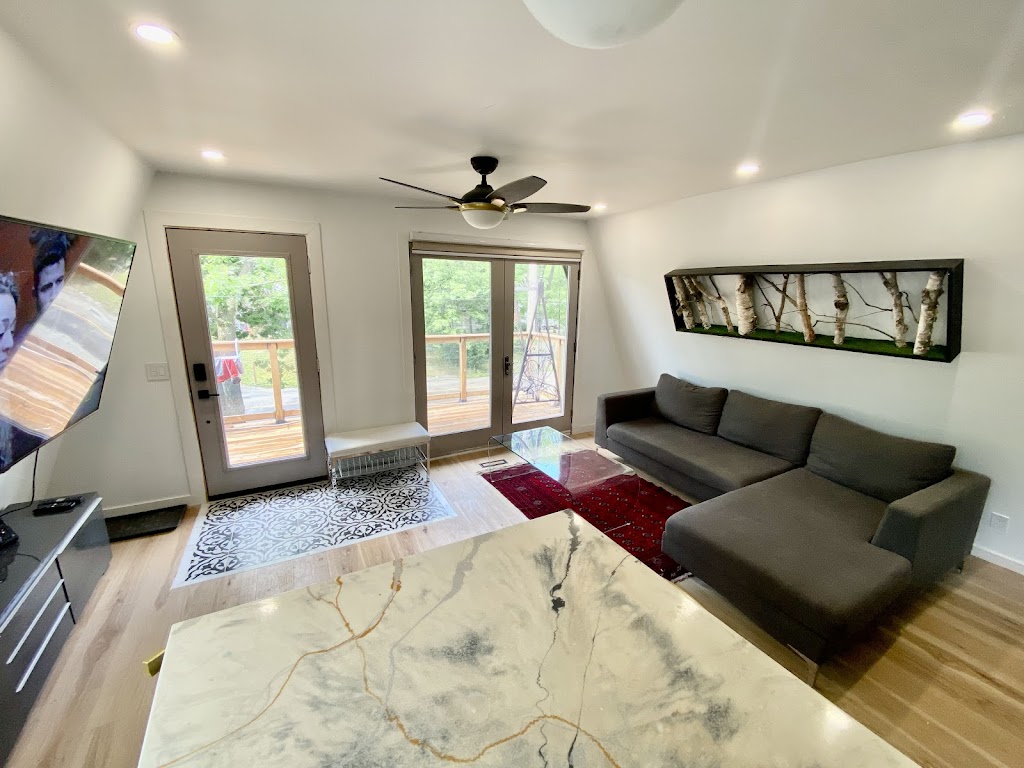 Cuatro Estaciones Cottage | 203 Park Rd, Tiny, ON L0L 1P1, Canada | Phone: (416) 553-2073