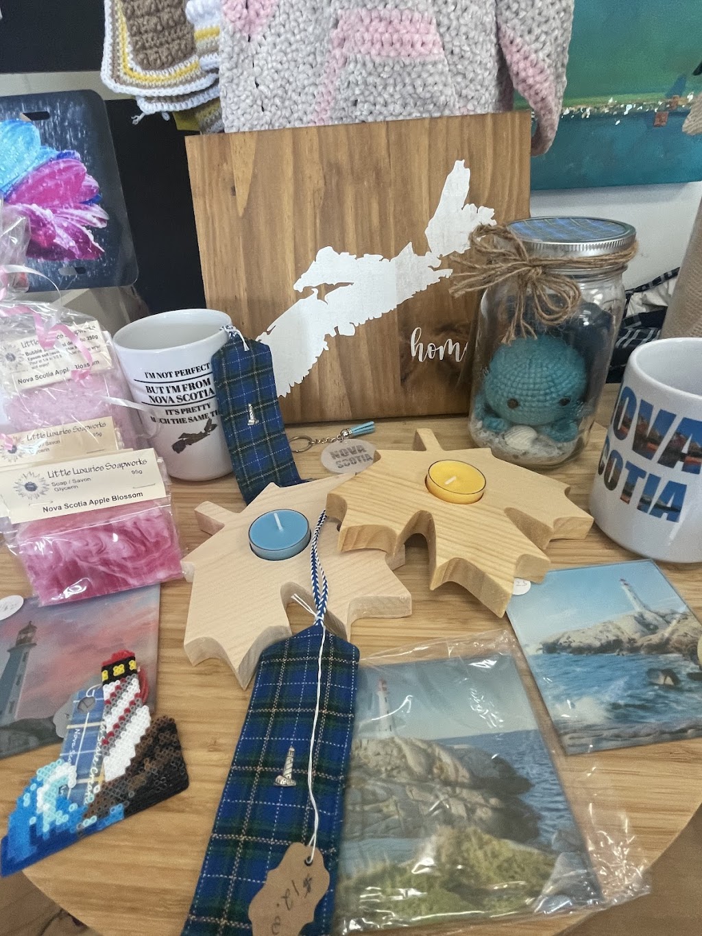 Crafters Cove | 3290 Nova Scotia Trunk 2, Fall River, NS B2T 1J5, Canada | Phone: (902) 576-2524