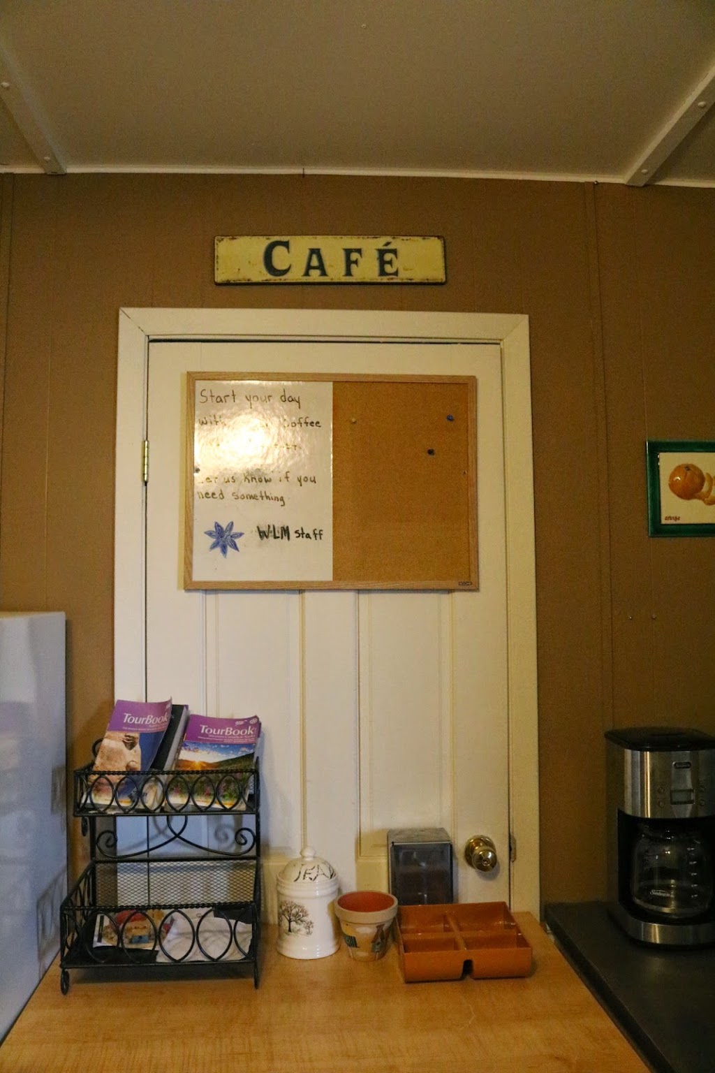 Wakaw Lodge Motel | Hwy 2, Wakaw, SK S0K 4P0, Canada | Phone: (306) 233-4345