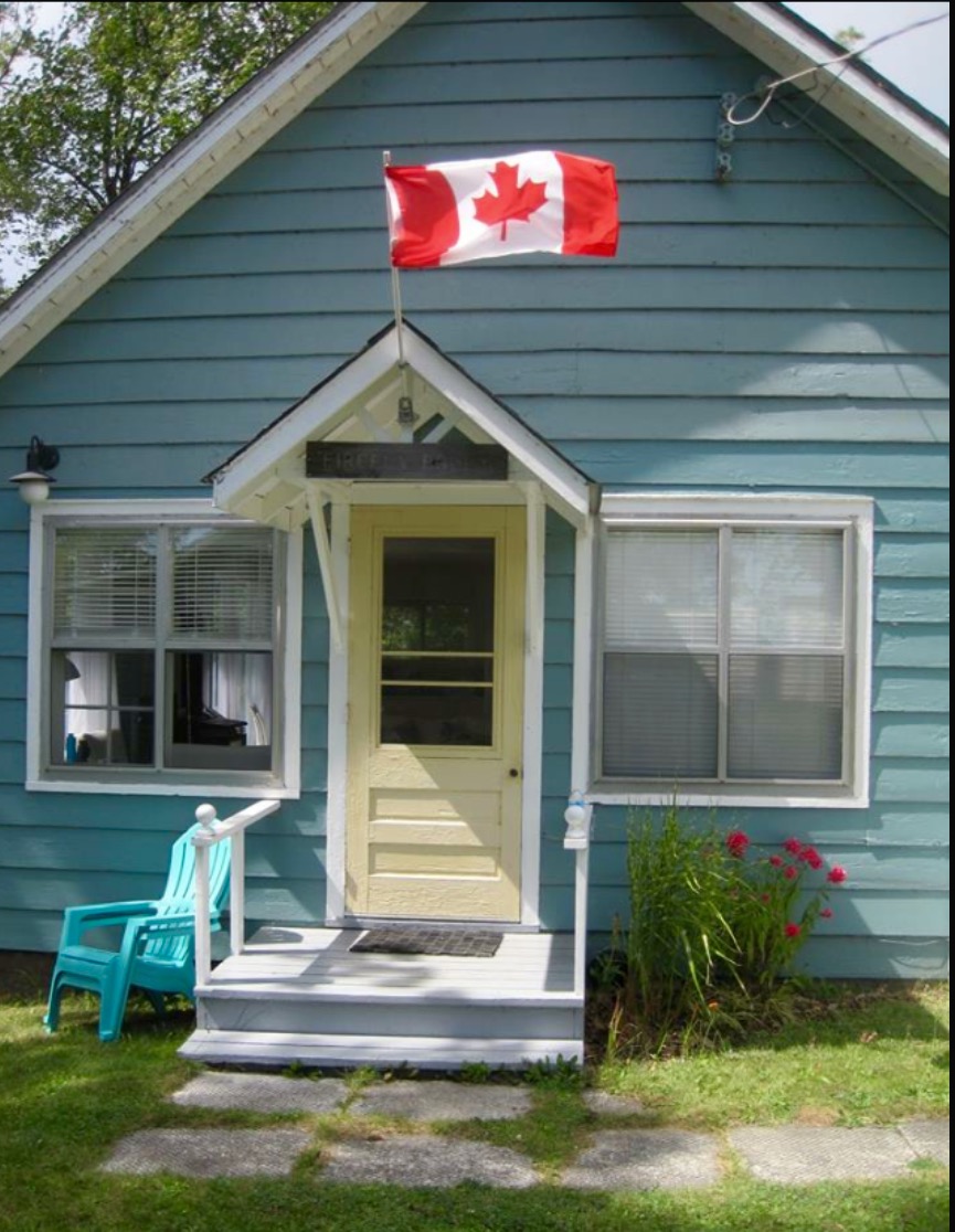Firefly Folly | 112 McKenzie Ln, Prince Edward, ON K0K, Canada | Phone: (613) 237-2078