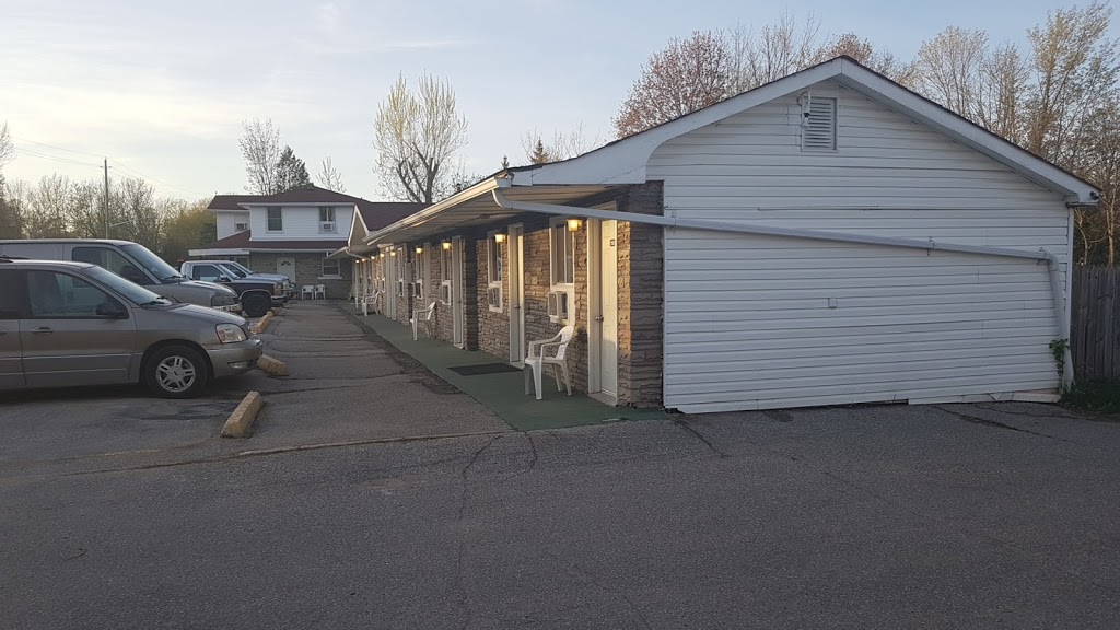 Kings Inn - Orillia | 370 Laclie St, Orillia, ON L3V 4P3, Canada | Phone: (705) 325-2354