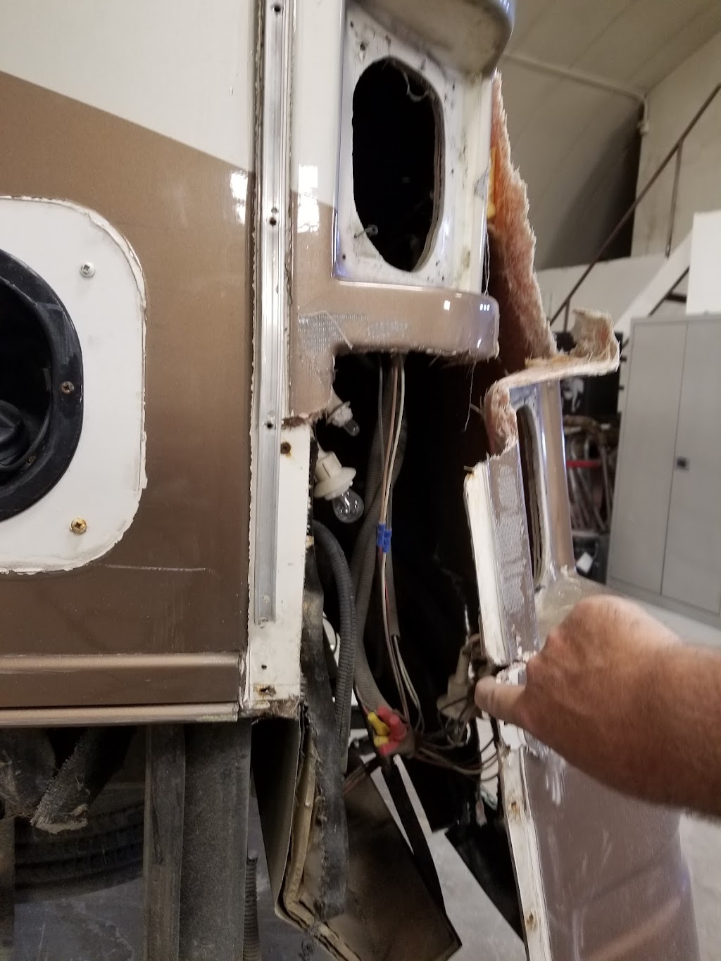 618 Autobody | 2219 20 Ave, Nanton, AB T0L 1R0, Canada | Phone: (403) 682-8179