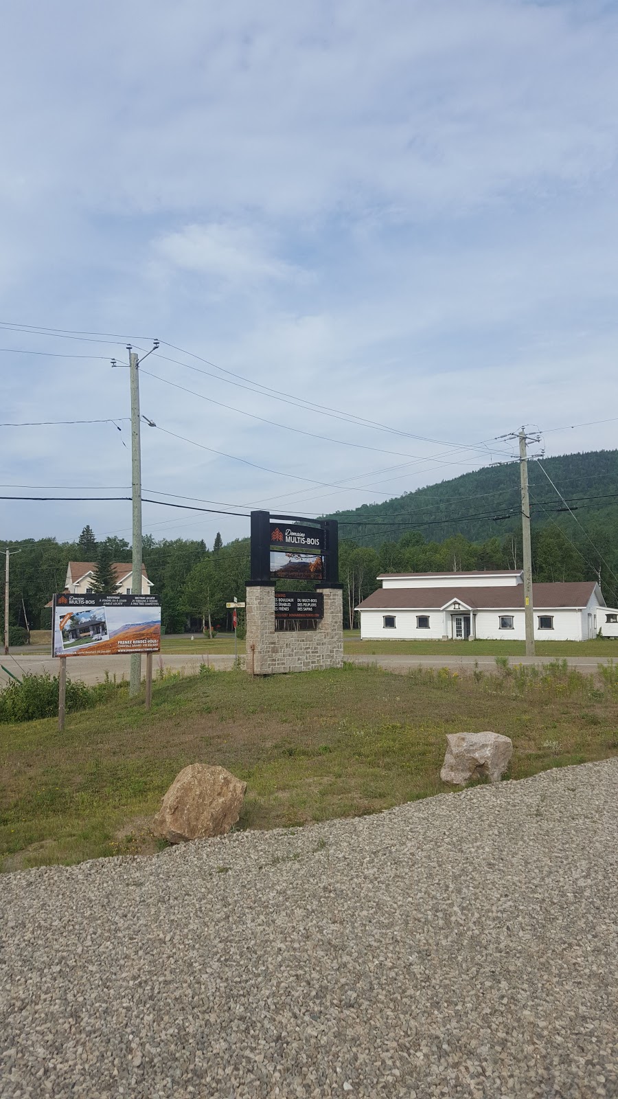 Domaine multis-bois | Chem. des Multis-Bois, Petite-Rivière-Saint-François, QC G0A 2L0, Canada | Phone: (418) 632-5257