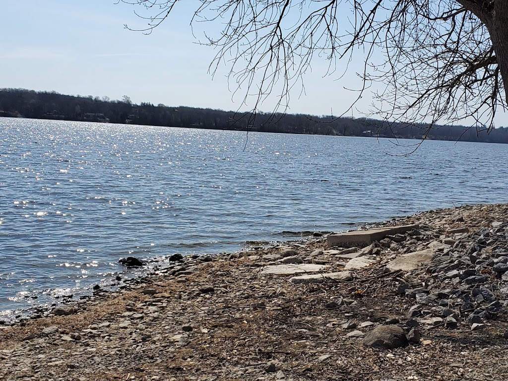 County Greenside Lakeview Resort | 890 County Rd 35, Prince Edward, ON K0K 2T0, Canada | Phone: (416) 315-5918