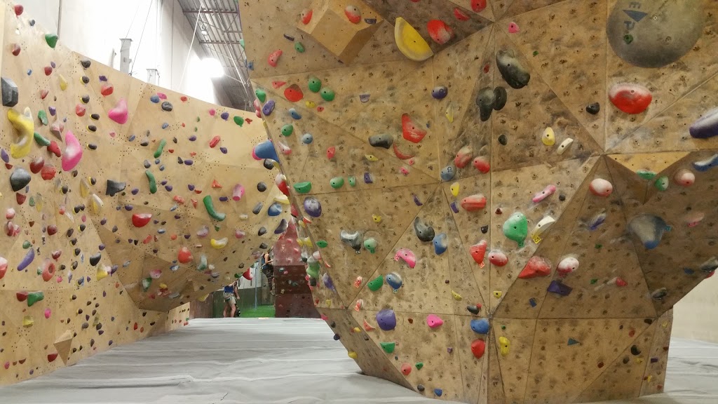 Calgary Climbing Centre Chinook | 7130 Fisher Rd SE, Calgary, AB T2H 0W3, Canada | Phone: (403) 252-6778