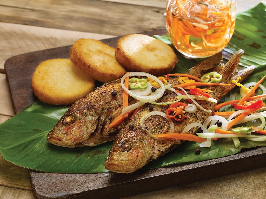 Luciles Restaurant & Grocery | 1344 Kennedy Rd, Scarborough, ON M1P 2L7, Canada | Phone: (416) 285-6835