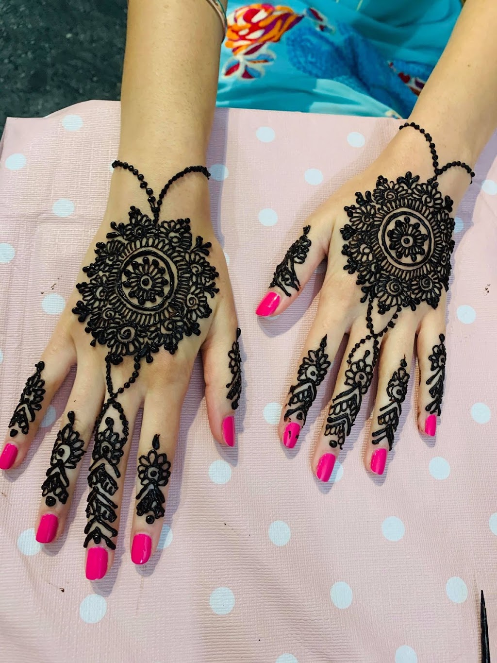 Fariha Mehndi/Henna Studio | 24 Holland Cir, Cambridge, ON N3C 0E1, Canada | Phone: (647) 782-8501