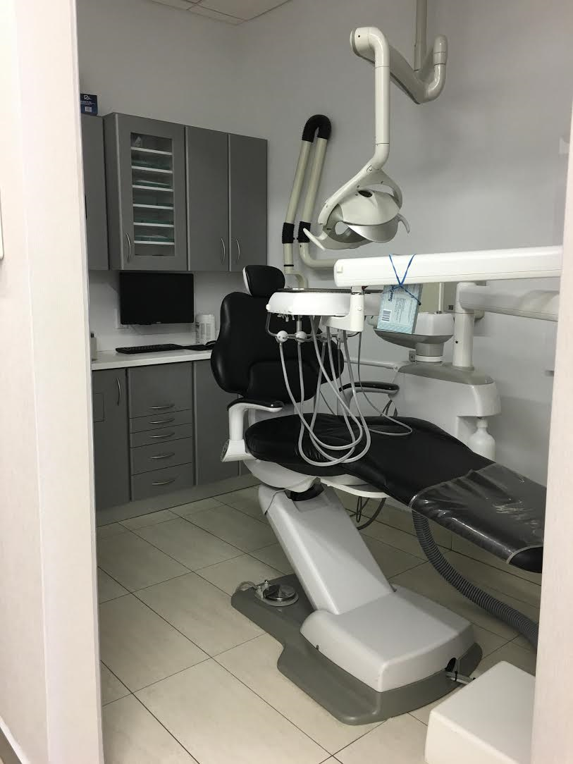 Rexdale Dental Office | 200 Queens Plate Dr, Etobicoke, ON M9W 6Y9, Canada | Phone: (416) 744-7699