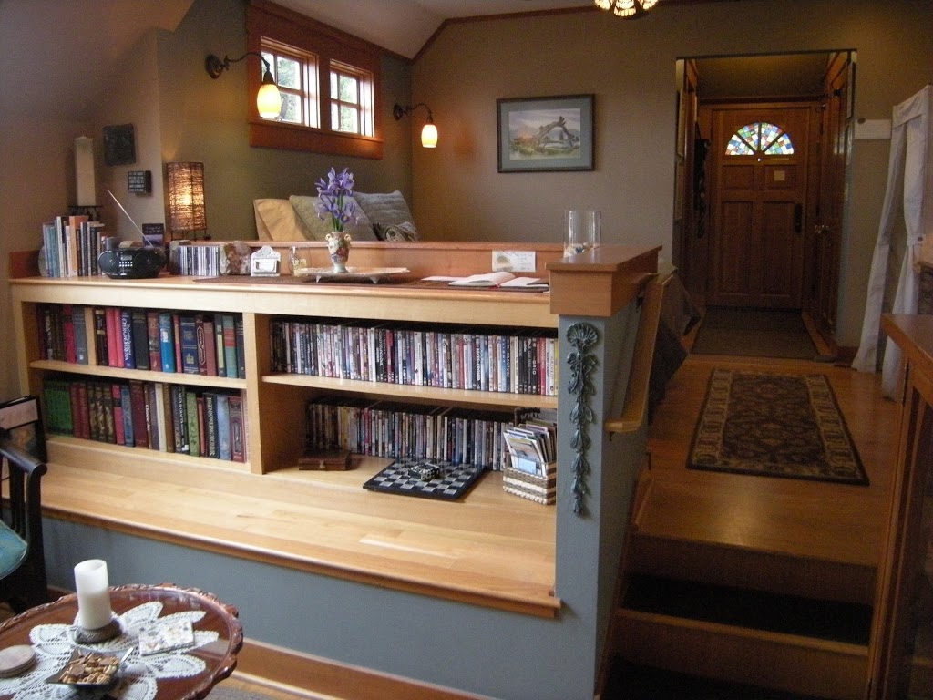 The Guest House | 409 14th St, Bellingham, WA 98225, USA | Phone: (360) 671-0774