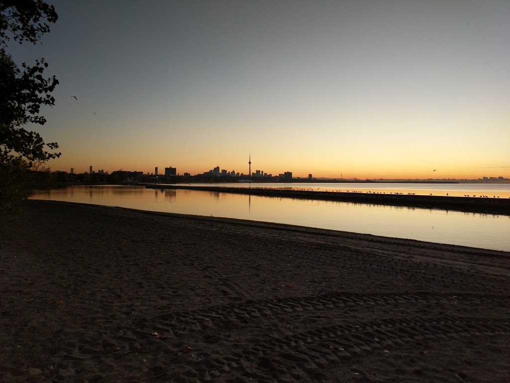 SUP meeting place | Sunnyside Boardwalk, Toronto, ON, Canada