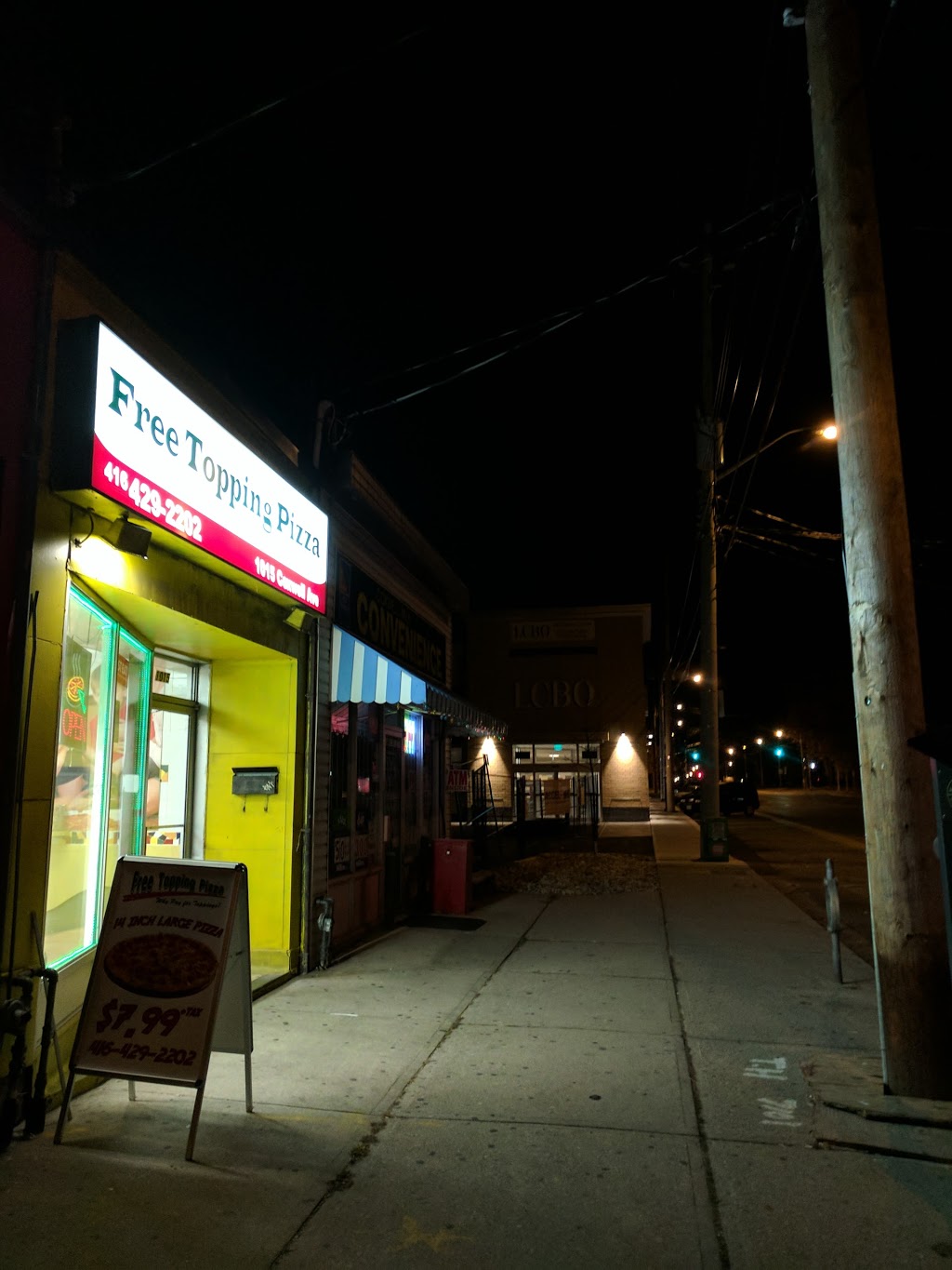 Free Topping Pizza | 1015 Coxwell Ave, East York, ON M4C 3G5, Canada | Phone: (416) 429-2202